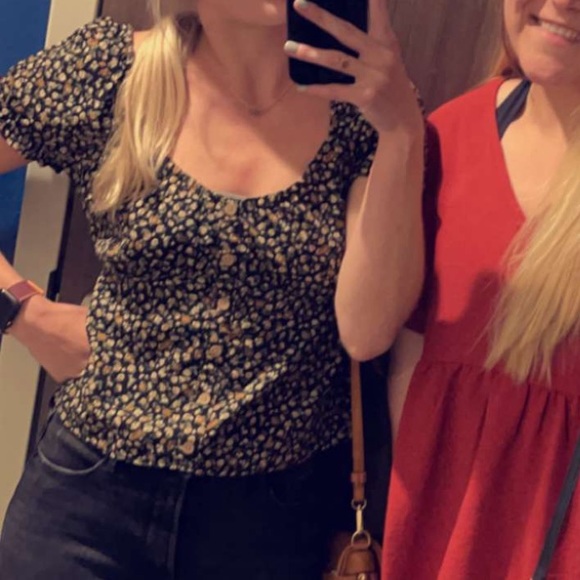 Button up cropped blouse, boutique brand - Picture 4 of 4